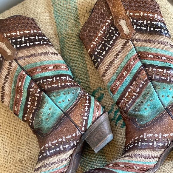 Corral Embroidery Bohemian inspired Cowboy Boots - Picture 4 of 5